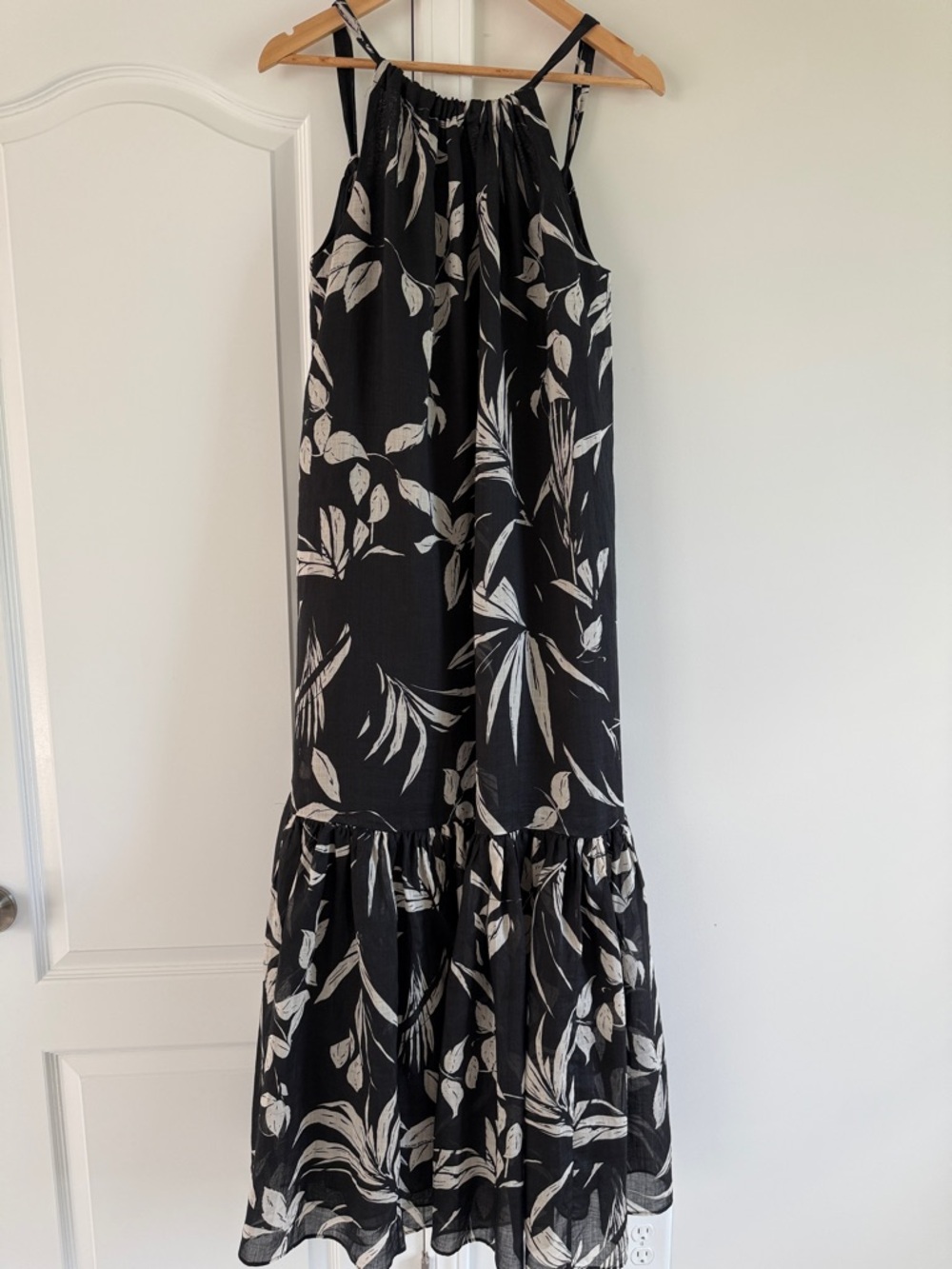 Banana Republic Fino Ramie Maxi Long Dress in Black Ruffled Floral S Small
